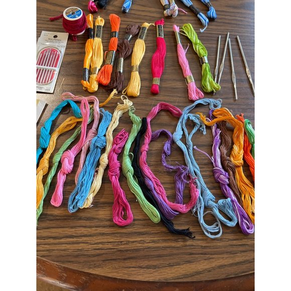 Embroidery Sewing Miscellaneous lot Needles Thread - Picture 5 of 5